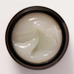 Detail van de glanzende textuur van de Goodnight Cleanser van Colour & Spice