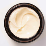 Detail van de soepele textuur van de Uplifting Moisturizer van Colour & Spice